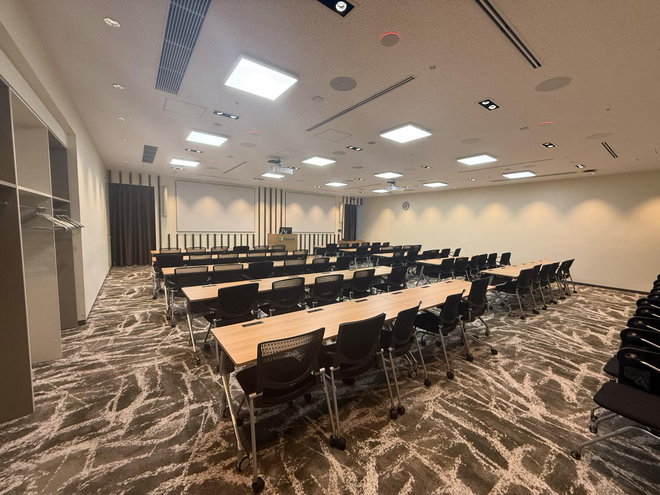 会場